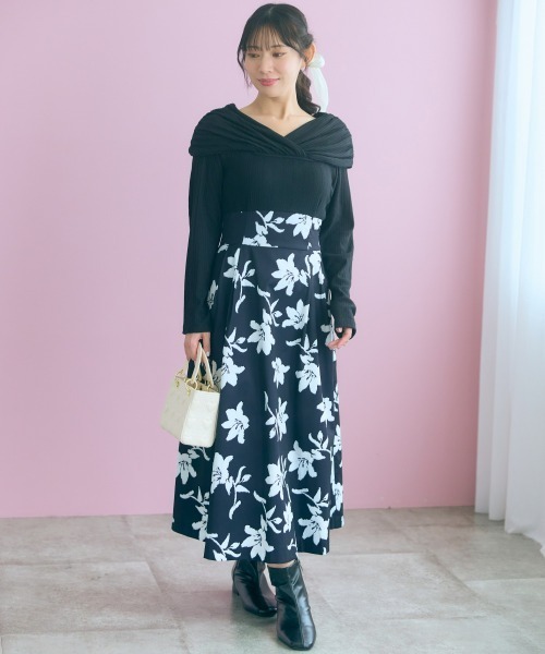 marun(マルン)の「<大きいサイズ>【nanaeさんコラボ】オフショル×フラワープリントドッキングワンピース marun(ワンピース・レディース・ブラック系/アイボリー系・5L/4L/3L/LL/L)」の20枚目の写真