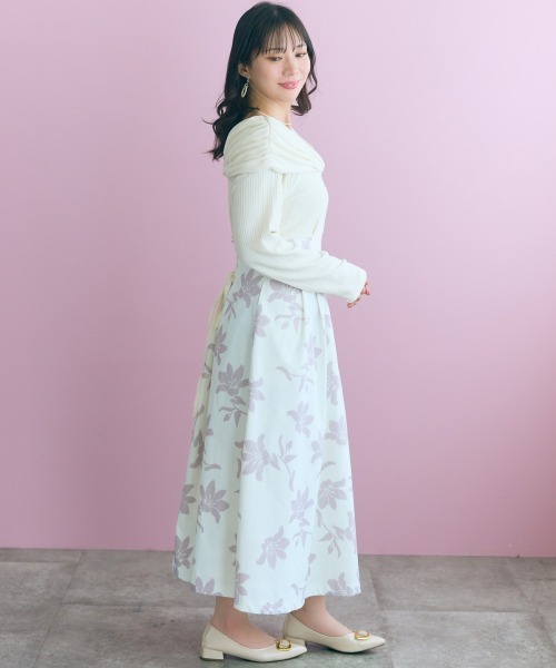 marun(マルン)の「<大きいサイズ>【nanaeさんコラボ】オフショル×フラワープリントドッキングワンピース marun(ワンピース・レディース・ブラック系/アイボリー系・5L/4L/3L/LL/L)」の17枚目の写真