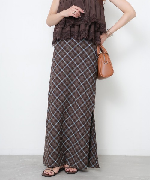 Riberry(リベリー)の「サイドスリットチェックロングスカート(スカート・レディース・ボルドー/ブルー/ブラウン・FREE)」の15枚目の写真