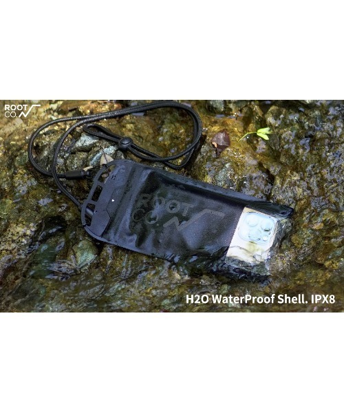 ROOT CO.(ルート)の「ROOT CO. H2O WaterProof Shell. IPX8 for SmartPhone(ブラック)(スマホケース/カバー・メンズ・ブラック・FREE)」の2枚目の写真
