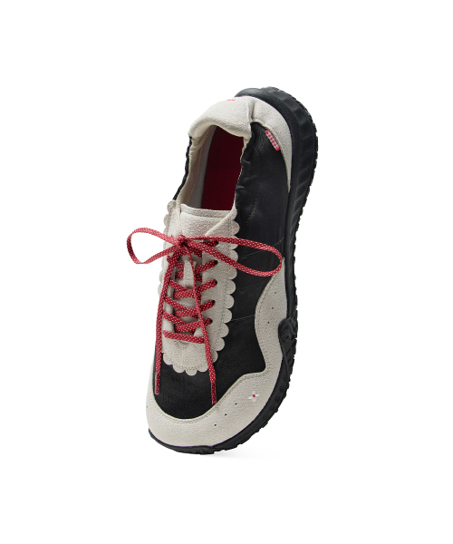 HERYOUNG（ホヨン）の「Dorothy Barefoot Sneakers (Caviar)（スニーカー・レディース・ブラック・23cm/24cm/25cm）」の2枚目の写真