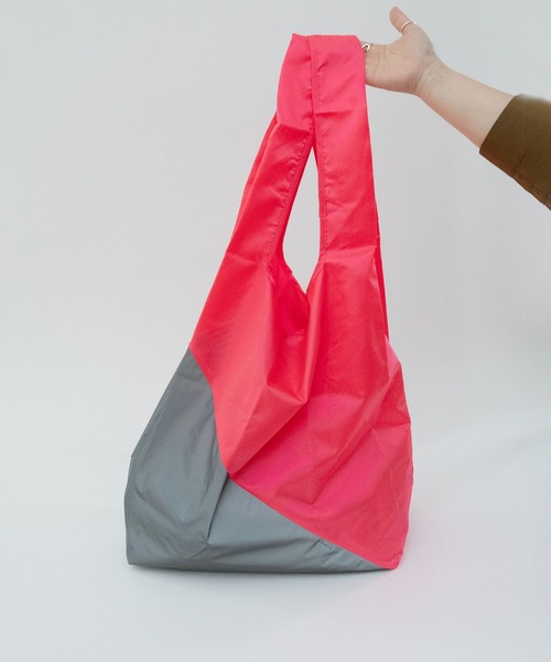 TIMELESS COMFORT(タイムレスコンフォート)の「REFLECT SHOPPING BAG Lサイズ(エコバッグ/サブバッグ・レディース・ピンク/オレンジ/イエロー・ONE SIZE)」の8枚目の写真