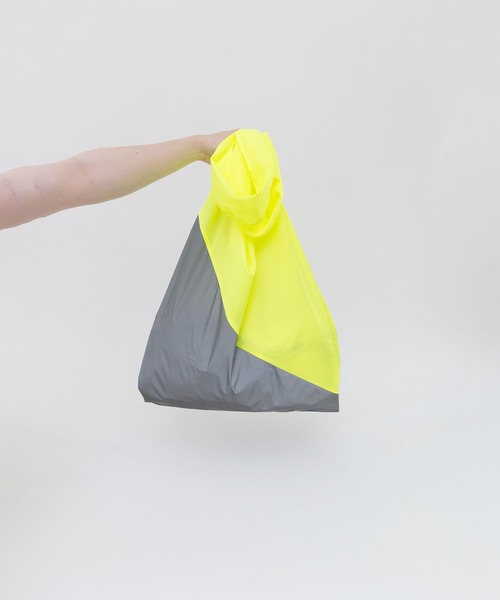 TIMELESS COMFORT(タイムレスコンフォート)の「REFLECT SHOPPING BAG Lサイズ(エコバッグ/サブバッグ・レディース・ピンク/オレンジ/イエロー・ONE SIZE)」の5枚目の写真