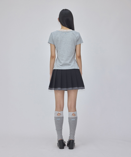 RONRON(ロンロン)の「R CONTRAST HEM PLEATS MINI SKIRT BLACK(スカート・レディース・その他・MEDIUM/SMALL)」の5枚目の写真