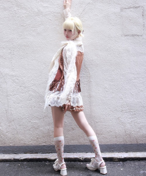 myu:loret(ミュウロレット)の「フリンジ×スエードベスト(ベスト・レディース・キャメル・FREE)」の22枚目の写真