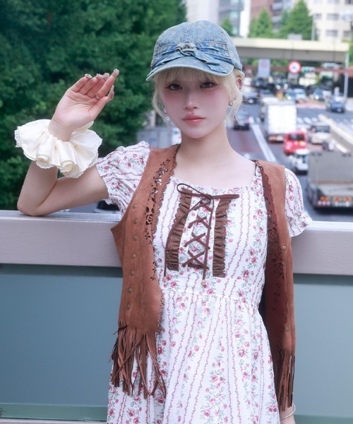 myu:loret(ミュウロレット)の「フリンジ×スエードベスト(ベスト・レディース・キャメル・FREE)」の12枚目の写真