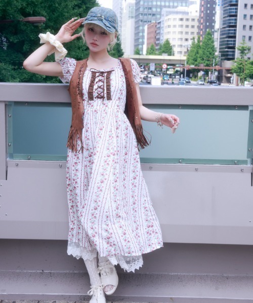 myu:loret(ミュウロレット)の「フリンジ×スエードベスト(ベスト・レディース・キャメル・FREE)」の15枚目の写真