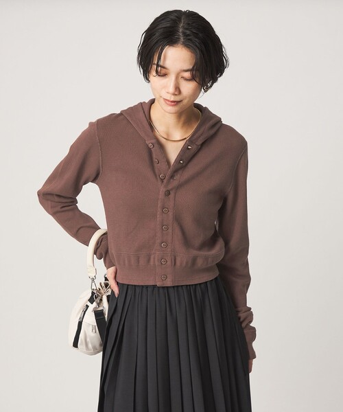 green label relaxing(グリーンレーベルリラクシング)の「【別注】<FAITH MILLS>フード カーディガン(カーディガン/ボレロ・レディース・レッド/オフホワイト/ブラウン・FREE)」の3枚目の写真
