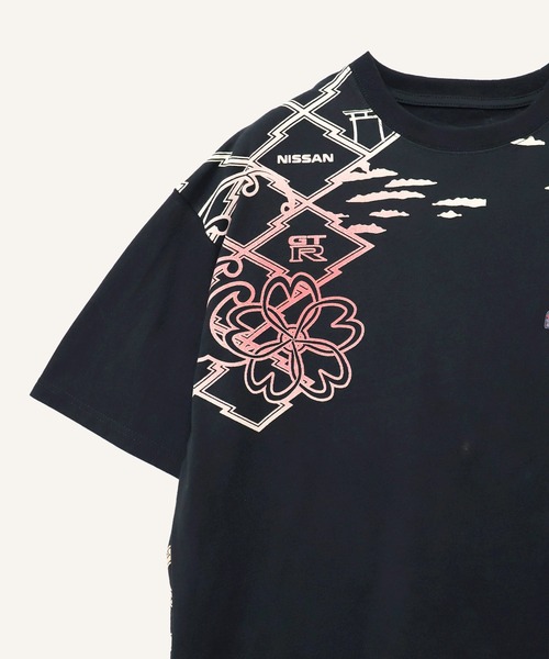 PANDIESTA(パンディエスタ)の「NISSAN×錦 NISMO GTR35 塔と紋様Tシャツ(M2)(Tシャツ/カットソー・メンズ・ホワイト/ブラック・L/XL/XXL/M)」の18枚目の写真