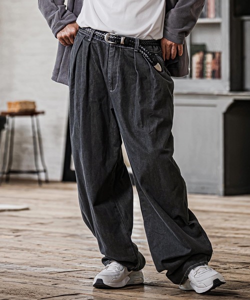 CAMBIO(カンビオ)の「mp15334- Two Tuck Wide Denim Pants ワイドデニムパンツ(AI-262-06)(デニムパンツ・メンズ・ブラック/ネイビー・M/L)」の2枚目の写真