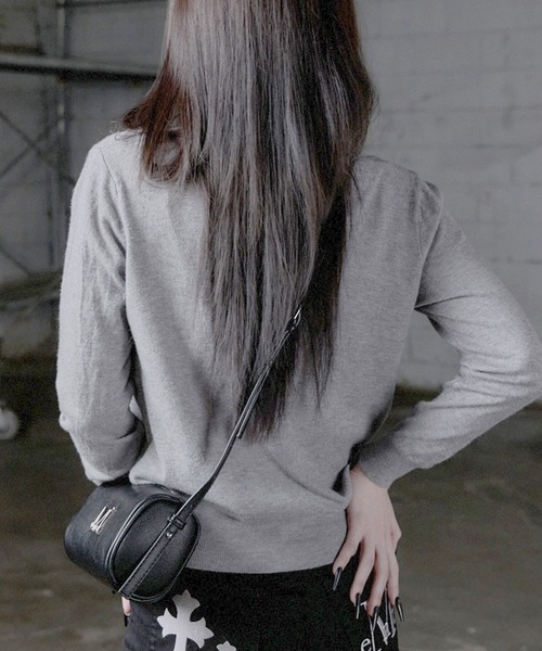 MUCENT(ムセント)の「【MUCENT/ムセント】ARA METAL LOGO MINI SHOULDER BAG UNISEX/アラ メタルロゴ ミニショルダーバッグ ユニセックス(ショルダーバッグ・レディース・ブラック・FREE)」の11枚目の写真