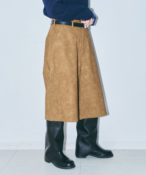 CITYSHOP(シティーショップ)の「FAUX LEATHER HALF パンツ(その他パンツ・レディース・ブラウン/キャメル・38/36)」の2枚目の写真