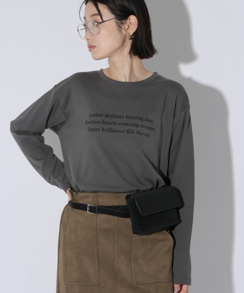 LAKOLE(ラコレ)の「アソートグラフィック長袖 / 1049501(Tシャツ/カットソー・レディース・オフホワイト/チャコール/グレー/ブラウン・FREE)」の1枚目の写真