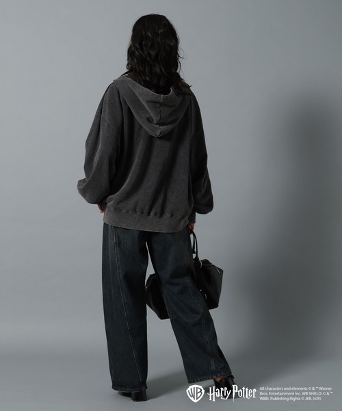 PAGEBOY(ページボーイ)の「【Harry Potter(ハリー・ポッター)】『ハリー・ポッターと賢者の石』フォトWZIPパーカー(パーカー・レディース・ブラック/チャコールグレー・FREE)」の15枚目の写真