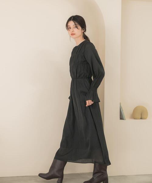 URBAN RESEARCH ROSSO WOMEN(アーバンリサーチ ロッソ)の「シャーリングドットワンピース(ワンピース・レディース・ブラック/モカ・FREE)」の13枚目の写真