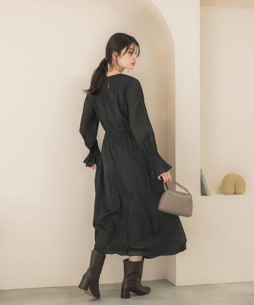 URBAN RESEARCH ROSSO WOMEN(アーバンリサーチ ロッソ)の「シャーリングドットワンピース(ワンピース・レディース・ブラック/モカ・FREE)」の17枚目の写真