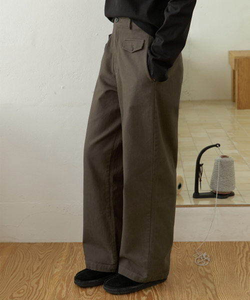 THEMITTEN(ザ・ミトン)の「フラップポケットパンツ(バーク)(その他パンツ・レディース・その他・SMALL/MEDIUM)」の2枚目の写真