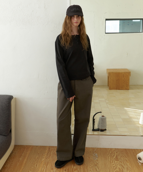 THEMITTEN(ザ・ミトン)の「フラップポケットパンツ(バーク)(その他パンツ・レディース・その他・SMALL/MEDIUM)」の4枚目の写真