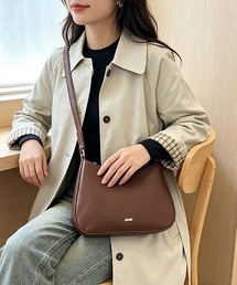 カーブシルエットショルダーバッグ