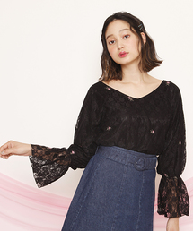 刺繍レーストップス
