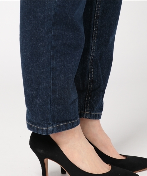 Honeys（ハニーズ）の「ゆったりデニムテーパードパンツ（デニムパンツ・レディース・インディゴブルー/ワンウォッシュ・M/SS/LL/L/S）」の9枚目の写真