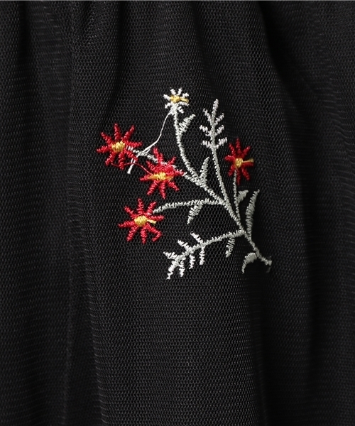 Honeys（ハニーズ）の「花柄刺繍入りワンピース（ワンピース