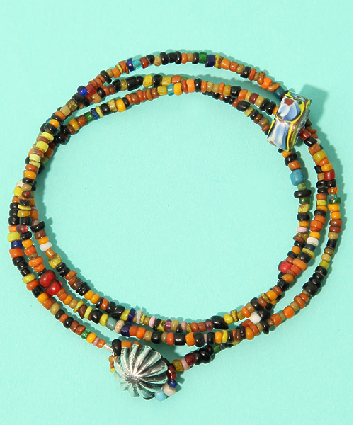 SHIPS（シップス）の「【転売分】NORTH WORKS for SHIPS: オールドビーズ ブレス/ネックレス LIMITED■（ネックレス・メンズ・マルチ/カラフル・ONE SIZE）」の2枚目の写真