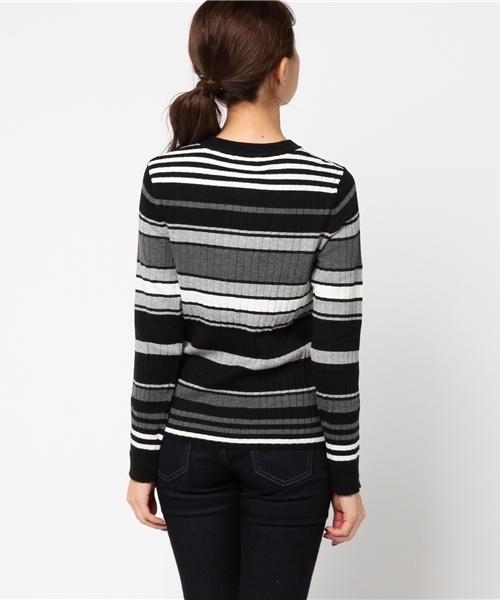 earth music&ecology（アースミュージックアンドエコロジー）の「・ワイドリブマルチボーダーニットプルオーバー（ニット/セーター・レディース・ブラック/ボルドー/ネイビー/ブルーグリーン・M/S）」の6枚目の写真