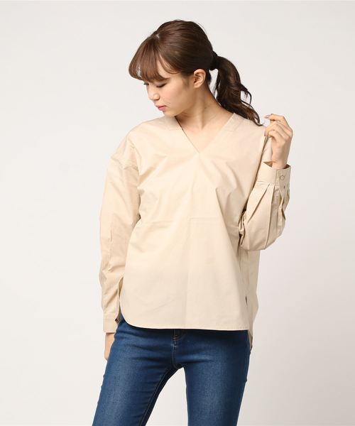 AMERICAN HOLIC（アメリカンホリック）の「バックVスキッパーブラウス（シャツ/ブラウス・レディース・ブルー系その他/その他30/オフホワイト/カーキ/ネイビー/ブラック系その他/ピンク/ベージュ/サックスブルー/ドット/その他27/その他4・L/M）」の4枚目の写真