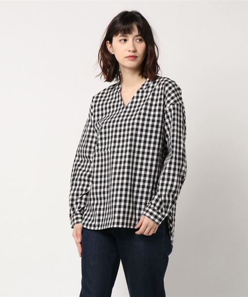 AMERICAN HOLIC（アメリカンホリック）の「バックVスキッパーブラウス（シャツ/ブラウス・レディース・ブルー系その他/その他30/オフホワイト/カーキ/ネイビー/ブラック系その他/ピンク/ベージュ/サックスブルー/ドット/その他27/その他4・L/M）」の3枚目の写真