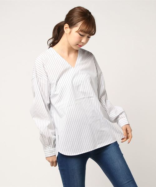 AMERICAN HOLIC（アメリカンホリック）の「バックVスキッパーブラウス（シャツ/ブラウス・レディース・ブルー系その他/その他30/オフホワイト/カーキ/ネイビー/ブラック系その他/ピンク/ベージュ/サックスブルー/ドット/その他27/その他4・L/M）」の11枚目の写真