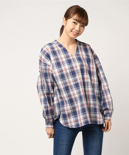 AMERICAN HOLIC（アメリカンホリック）の「バックVスキッパーブラウス（シャツ/ブラウス・レディース・ブルー系その他/その他30/オフホワイト/カーキ/ネイビー/ブラック系その他/ピンク/ベージュ/サックスブルー/ドット/その他27/その他4・L/M）」の12枚目の写真