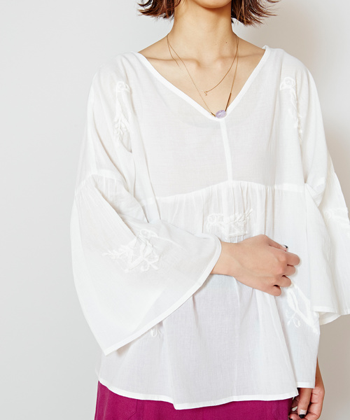 チャイハネ（チャイハネ）の「【チャイハネ】yul 鳥刺繍フレアスリーブトップス（シャツ/ブラウス・レディース・ブルー/ホワイト/イエロー・FREE）」の6枚目の写真