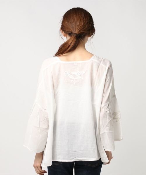 チャイハネ（チャイハネ）の「【チャイハネ】yul 鳥刺繍フレアスリーブトップス（シャツ/ブラウス・レディース・ブルー/ホワイト/イエロー・FREE）」の11枚目の写真