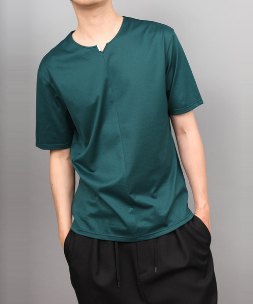 ato(アトウ)の「FRONT SEAMS T-SHIRT(Tシャツ/カットソー・メンズ・パープル/マスタード/ピンク/ホワイト/ブラック/ネイビー/グリーン/エメラルドブルー/ブルー・46/48)」の4枚目の写真