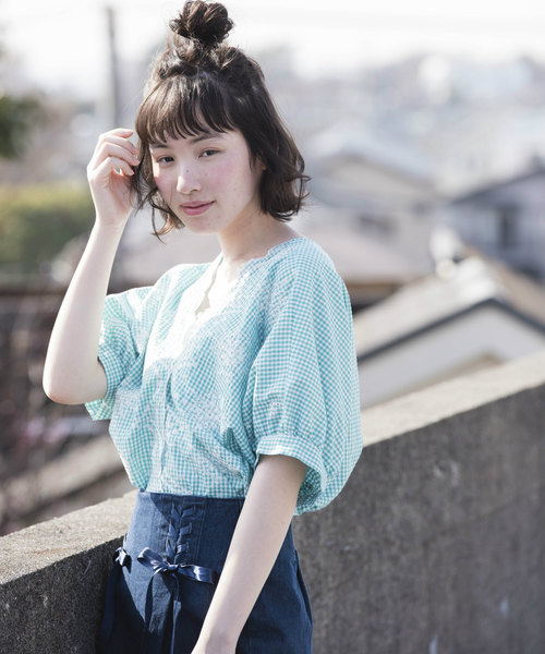 OLIVE des OLIVE（オリーブデオリーブ）の「スカラップ刺繍ブラウス（シャツ/ブラウス・レディース・オフホワイト/グリーン/ブラック・FREE）」の8枚目の写真