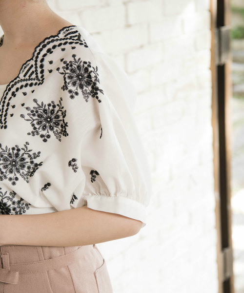 OLIVE des OLIVE（オリーブデオリーブ）の「スカラップ刺繍ブラウス（シャツ/ブラウス・レディース・オフホワイト/グリーン/ブラック・FREE）」の14枚目の写真