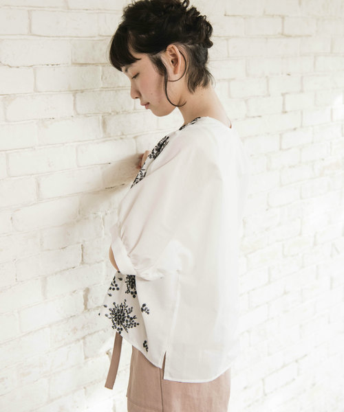 OLIVE des OLIVE（オリーブデオリーブ）の「スカラップ刺繍ブラウス（シャツ/ブラウス・レディース・オフホワイト/グリーン/ブラック・FREE）」の17枚目の写真