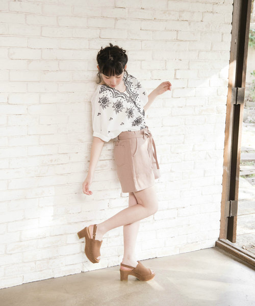 OLIVE des OLIVE（オリーブデオリーブ）の「スカラップ刺繍ブラウス（シャツ/ブラウス・レディース・オフホワイト/グリーン/ブラック・FREE）」の18枚目の写真