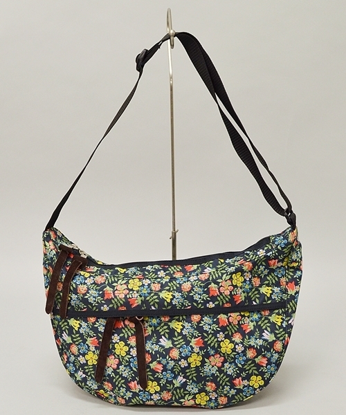 SHIPS GENERAL SUPPLY（シップスジェネラルサプライ）の「LIBERTY×SHIPS GENERAL SUPPLY: 別注ショルダーバッグ【MEDIUM】■（ショルダーバッグ・メンズ・ネイビー/ブルー系その他・ONE SIZE）」の6枚目の写真