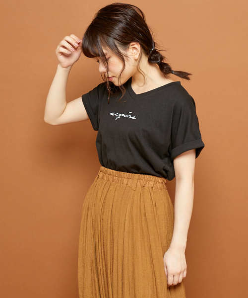 OLIVE des OLIVE(オリーブデオリーブ)の「ロゴ T(Tシャツ/カットソー・レディース・ホワイト/キャメル/パープル/ブラック・FREE)」の1枚目の写真