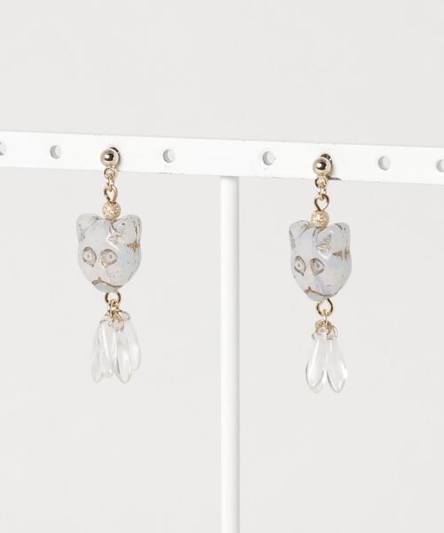 tone(トーン)の「【tschuss(チュース)】"キャット&フリンジ" ピアス(ピアス(両耳用)・レディース・ブラック/ホワイト/ホワイト系その他/グレー・FREE)」の1枚目の写真