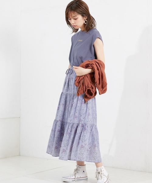 natural couture（ナチュラルクチュール）の「ちびロゴ刺繍ノースリTシャツ（タンクトップ・レディース・ベージュ/ブラウン/オフホワイト/ブルー/スミクロ・FREE）」の22枚目の写真