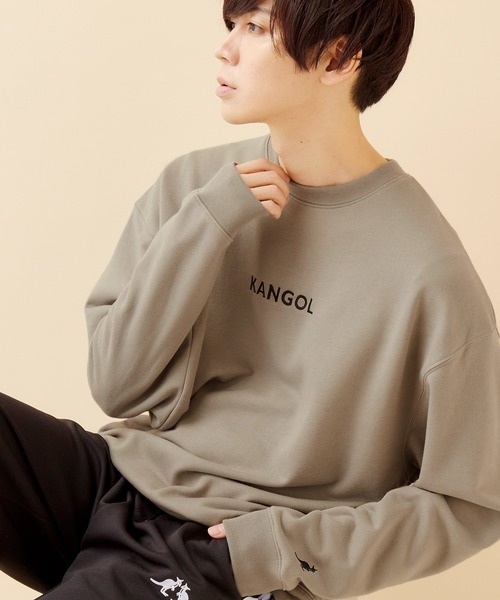 KANGOL(カンゴール)の「▽WEB限定 MONO-MART×KANGOL カンゴール ビッグシルエット プルオーバースウェット(スウェット・メンズ・杢グレー/ワイン/オフホワイト/ダークグリーン/ブラック/ベージュ/ブラウン/ロイヤルブルー/ホワイト系その他/ピンク/ブラック系その他/ライトパープル/ライトオリーブ/ライトブラウン/グリーン系その他/パープル系その他/ブルーグリーン/チャコール/ダークベージュ/ベージュ系その他2/パープル系その他2/ライトブルー/ライトピンク/グレー系その他/グリーン系その他2/ライトベージュ/ブラウン系その他2/ベージュ系その他3/レッド系その他/グレー系その他4/グリーン系その他6/グリーン系その他5/グレー系その他5/グレー系その他2/ブラウン系その他/ベージュ系その他6/ブラック系その他2/グレー系その他6/ブラック系その他4/グリーン系その他3/グリーン系その他4/レッド系その他2/ホワイト系その他2/ベージュ系その他5/ホワイト系その他4/ホワイト系その他3/モスグリーン/レッド系その他3/ブラウン系その他3/ベージュ系その他4/グレー系その他3/グレー系その他7/ベージュ×ブラック/ベージュ系その他7/グリーン系その他7/ブラック系その他3/ブルー系その他2/その他2/ブルー系その他/その他/その他4/その他3/パープル系その他3/ブラウン系その他4/アッシュブラウン/ブラック系その他5/グレイッシュベージュ/その他5・FREE)」の14枚目の写真
