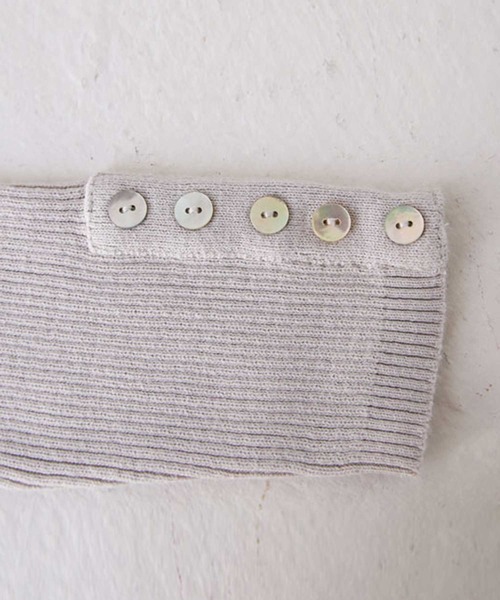 antiqua（アンティカ）の「リブＶネックコットンニット（ニット/セーター・レディース・ブラック/ベージュ/パープル/ネイビー/レッド/オフホワイト/杢グレー/ブルー/ラベンダー・S/M/L）」の10枚目の写真