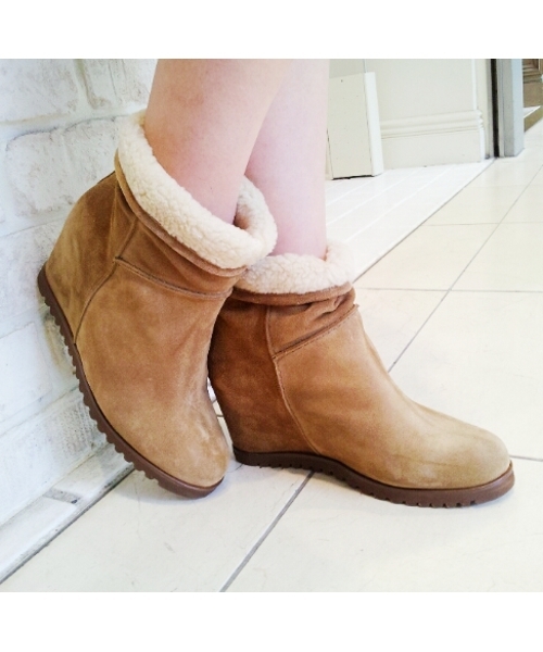 SLOBE IENA（スローブイエナ）の「GIOIA DELLACQUA インヒールブーツ。（ブーツ・レディース・ブラック/ベージュ系その他・36/37/38）」の17枚目の写真