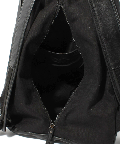 And A（アンドエー）の「レザーフォルドリュック（バックパック/リュック・メンズ・ホワイト/ブラック/キャメル・FREE）」の10枚目の写真