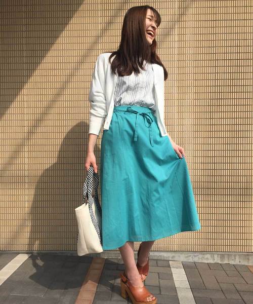 Petit Honfleur(プチオンフルール)の「【UVカット】ドルマンカーディガン(カーディガン/ボレロ・レディース・ホワイト/ネイビー/グリーン・M size/L size)」の20枚目の写真