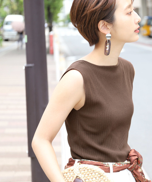 coca(coca)(コカ)の「前後2wayスクエアネックリブタンクトップ(タンクトップ・レディース・ブラック/パープル/ブラウン/ブルー/ベージュ/グリーン・ONE SIZE)」の11枚目の写真