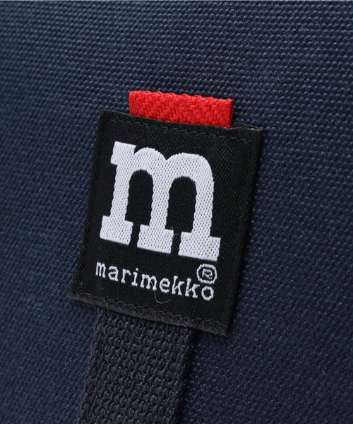 marimekko（マリメッコ）の「marimekko / magneettilaukkuショルダーバッグ（ショルダーバッグ・レディース・ブラック/レッド/ネイビー・ONE SIZE）」の4枚目の写真